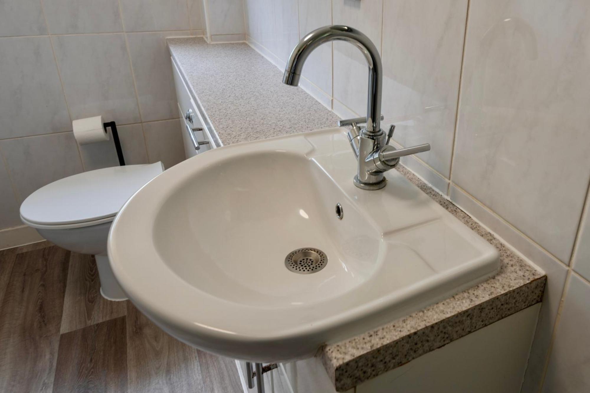 Double Room In Refurbished 5 Bed Home With Wifi And Tv BW Room 4 Solihull Esterno foto
