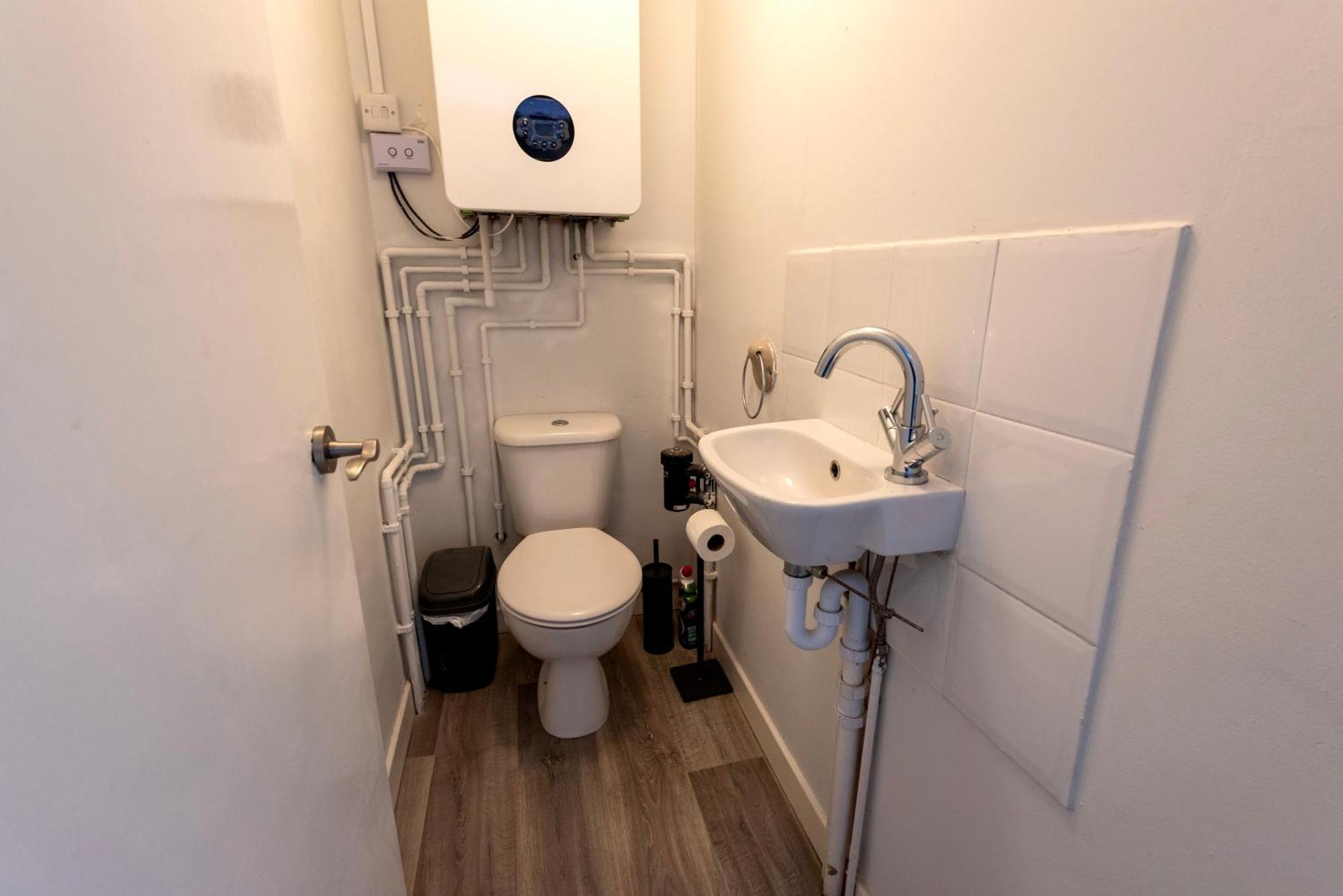 Double Room In Refurbished 5 Bed Home With Wifi And Tv BW Room 4 Solihull Esterno foto