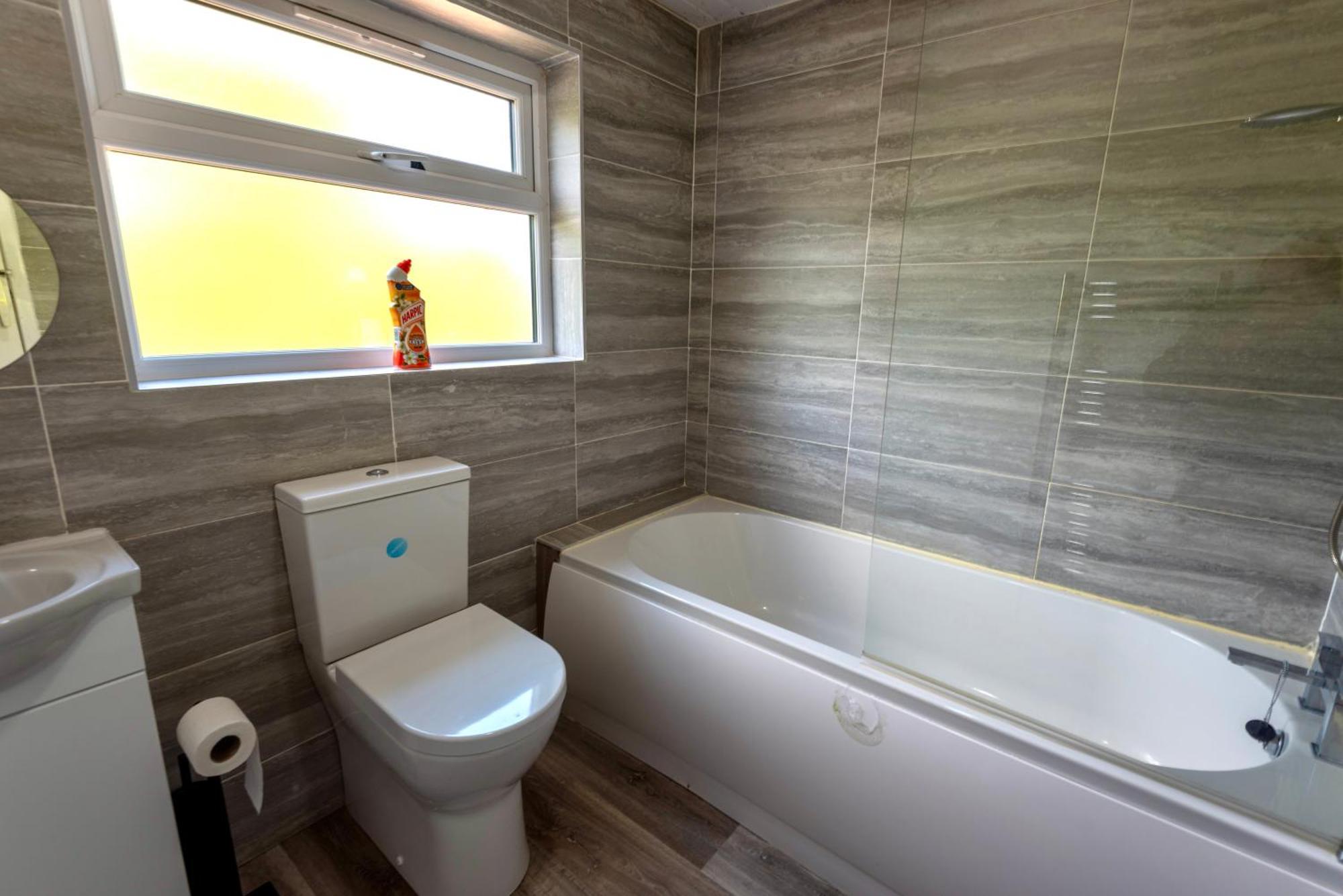 Double Room In Refurbished 5 Bed Home With Wifi And Tv BW Room 4 Solihull Esterno foto